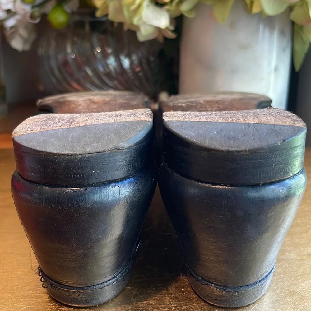 Gucci Black Leather Tassel Loafers